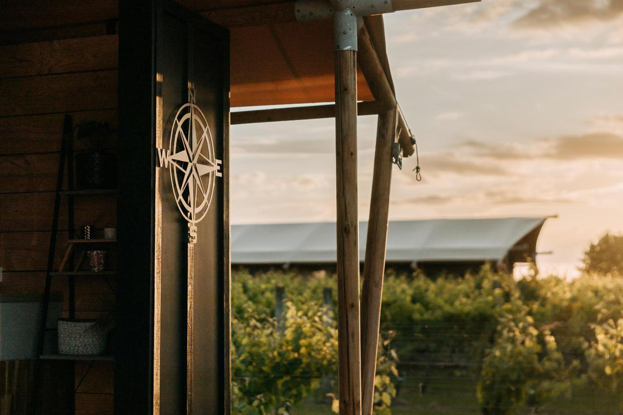 Villas & Vines Glamping Hastings Extérieur photo
